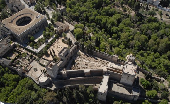 miles de personas participaron este mediodia en granada al "abra